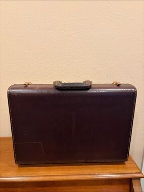 Vintage Atlas Dark Brown Leather Briefcase
